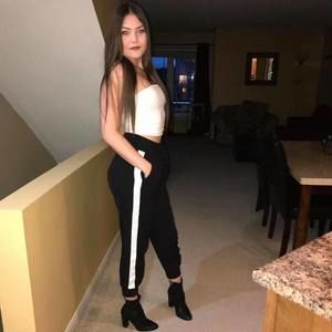 Meet your Posher, Julia